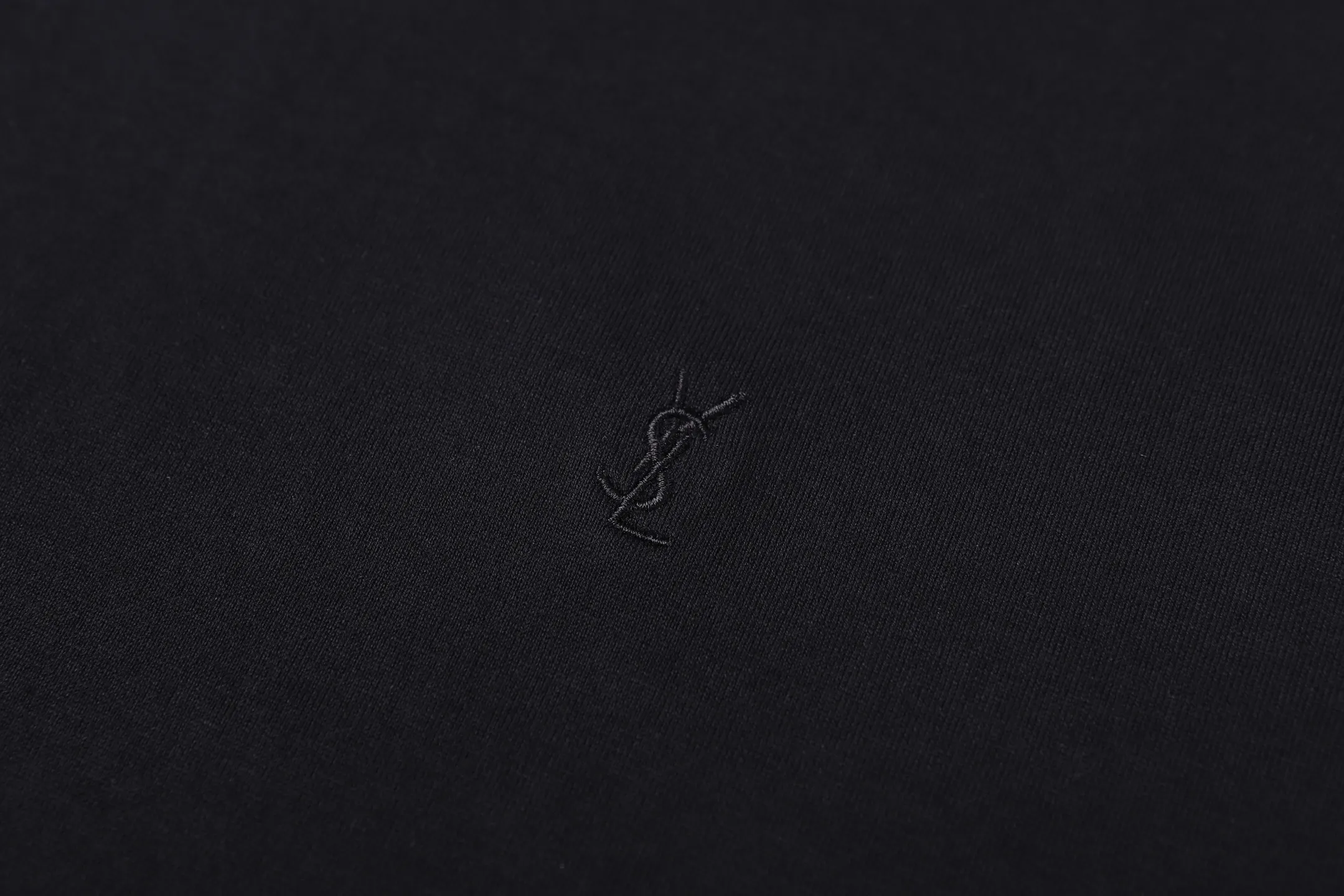 Salnt Laurent （Black） 2,322 ， 50 170 ， YSL Black T ， YSL ， 。 ， ， Same Style ， ， ， ， Same Style。 Size:S-M-L-XL